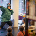 Conte Enquête : un spectacle déambulatoire jeune public pour les bibliothèques, par le Collectif La Formule